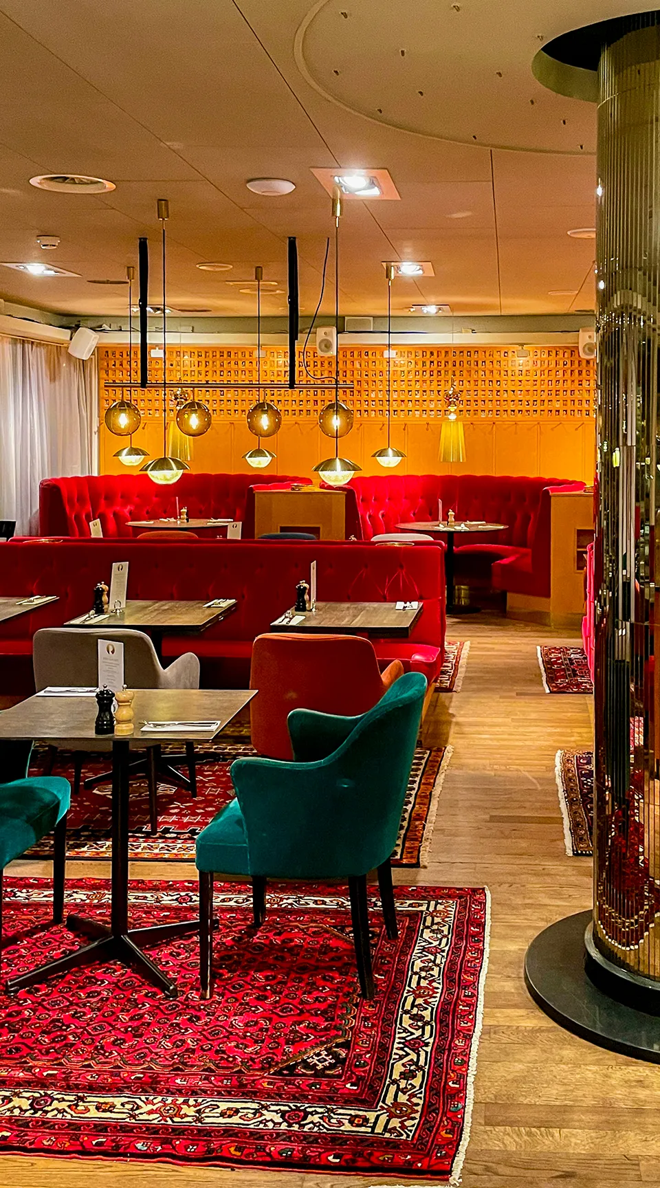 A touch of Paris with flavors from Sweden and a feel like home 6
