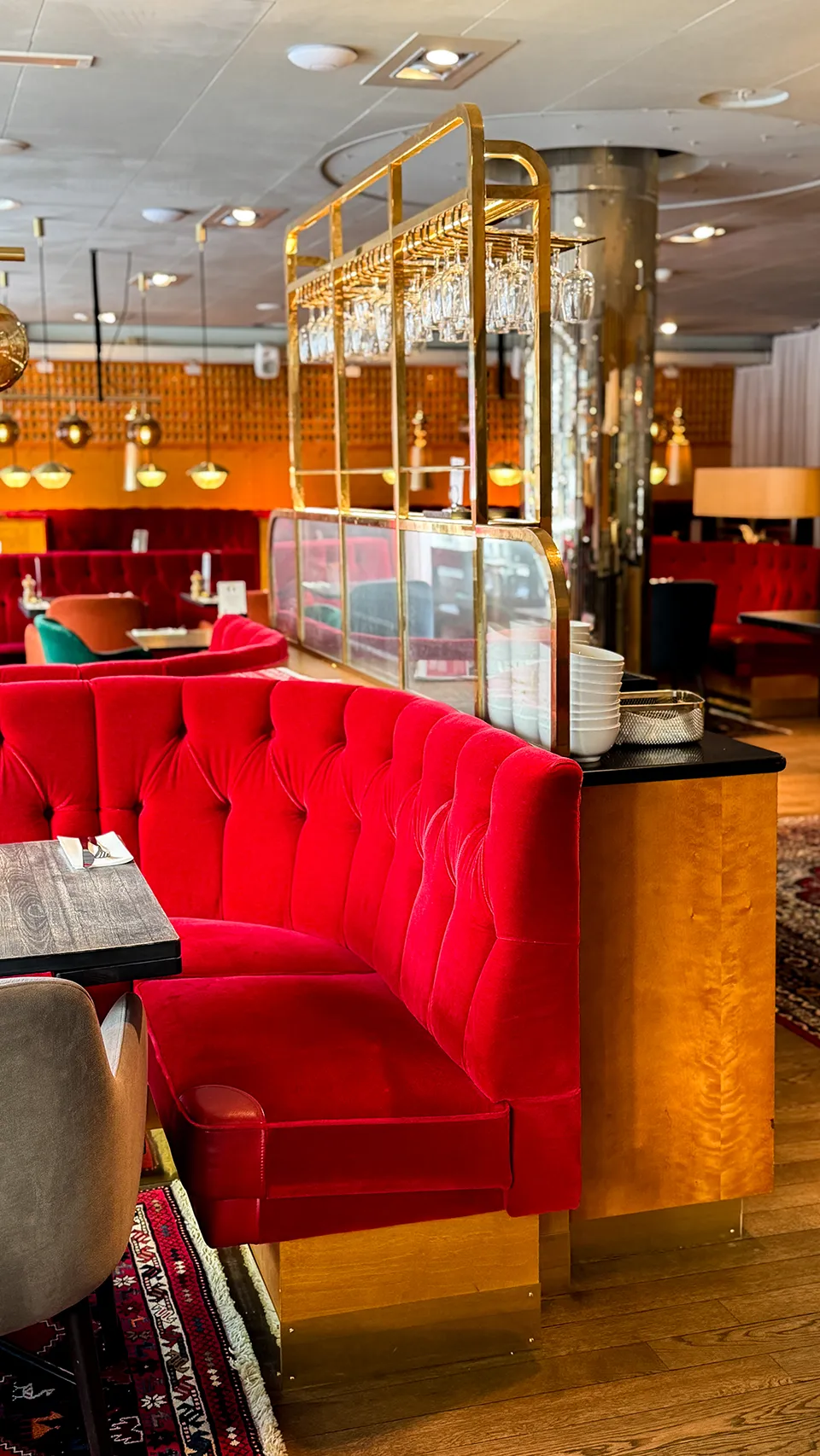 A touch of Paris with flavors from Sweden and a feel like home 10