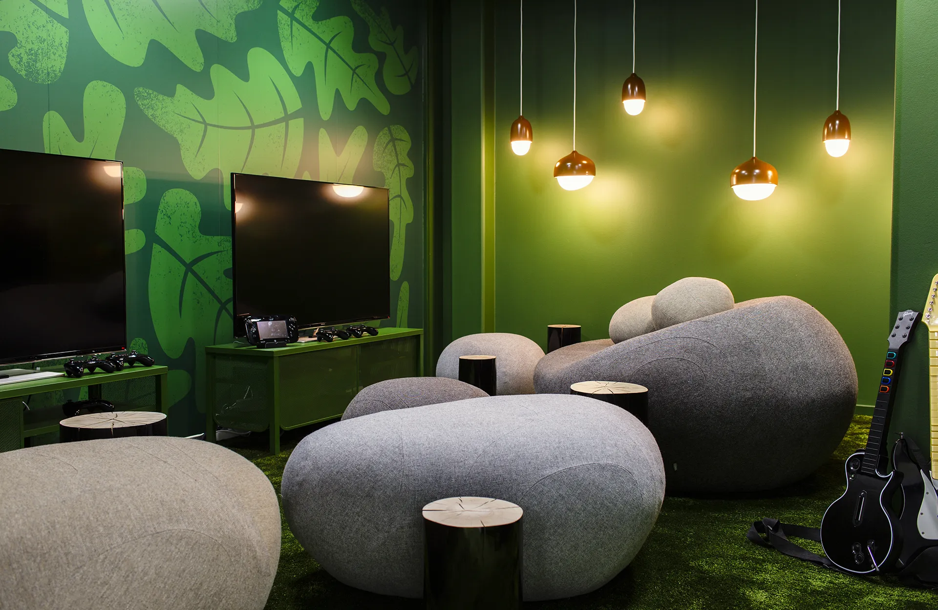 Europe’s most outrageous gaming office 31